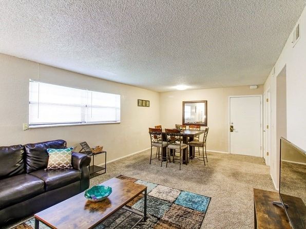 Clear View | 8700 Buckingham Ln, Kansas City, MO