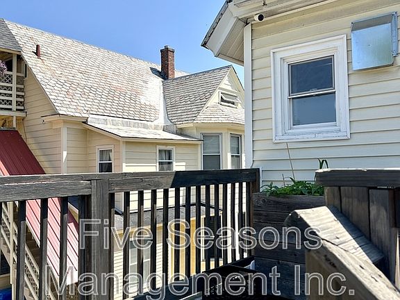 3rd image of 21 Lafayette Pl #4