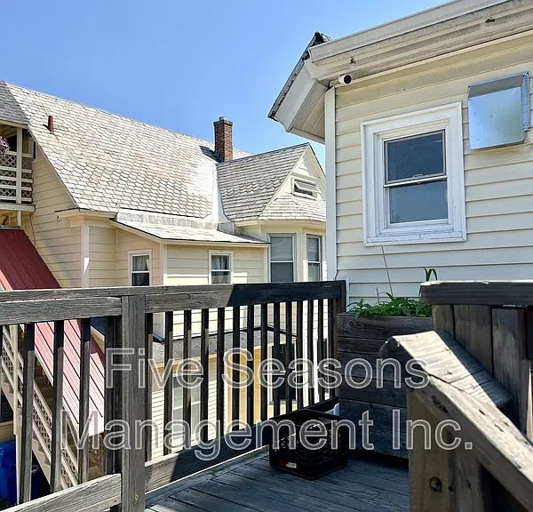 21 Lafayette Pl #4 — Photo 3