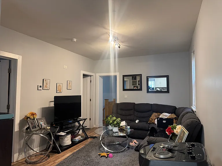 2037 W 19th St #CH — Photo 10