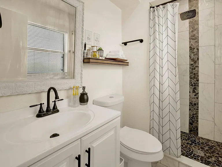 Mary Sue St — Photo 16