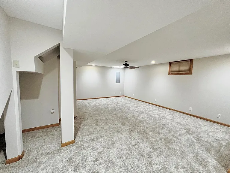 3400 Scottsdale Ln — Photo 10