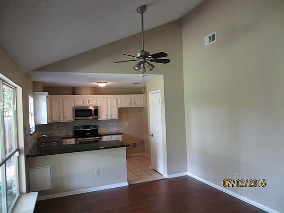 3rd image of 16915 Swanmore Dr