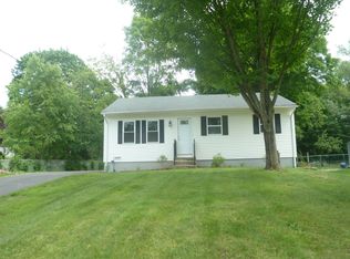 23 New York Rd, Oakdale, CT 06370