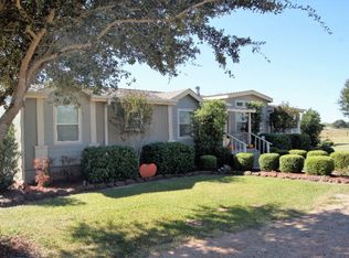 216 County Road 326, Yoakum, TX 77995