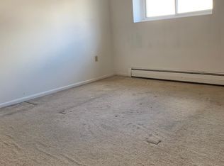 17 Lock St, Phoenix, NY 13135