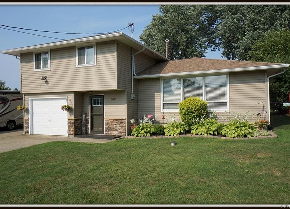 1st image of 2636 Oakwood Ave