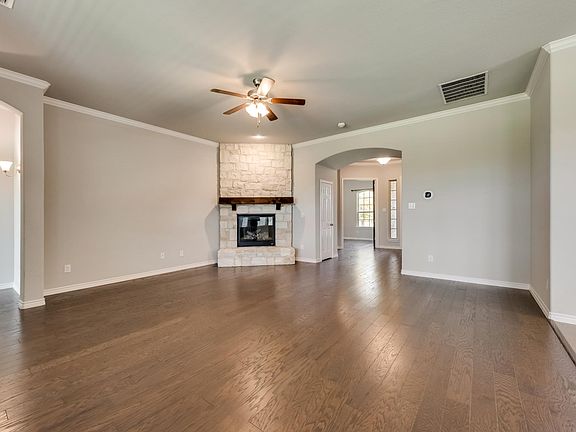 4th image of 9408 Lakeway Dr