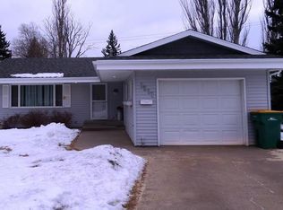 1217 Victory Pl, Bismarck, ND 58501