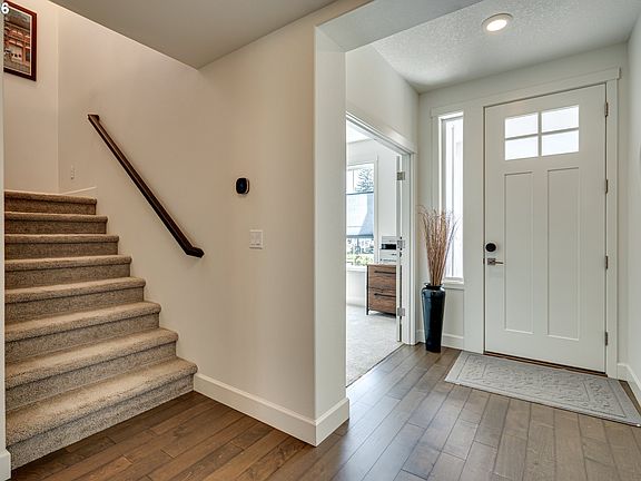 4th image of 1123 E 2nd Way