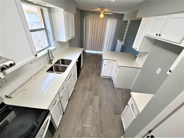 6102 Havendale Dr — Photo 8