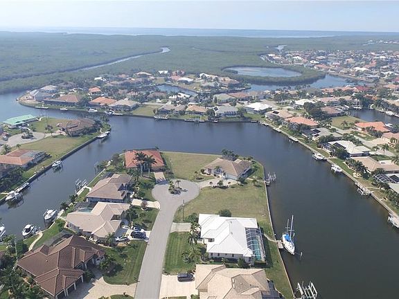 5th image of 312 Segovia Dr