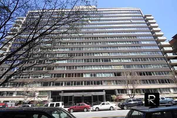 Sold by R New York | media 6
