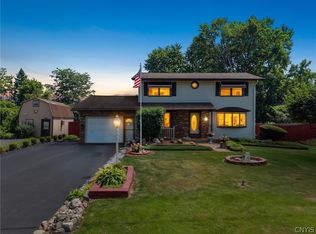 6894 Larkin St, Liverpool, NY 13088