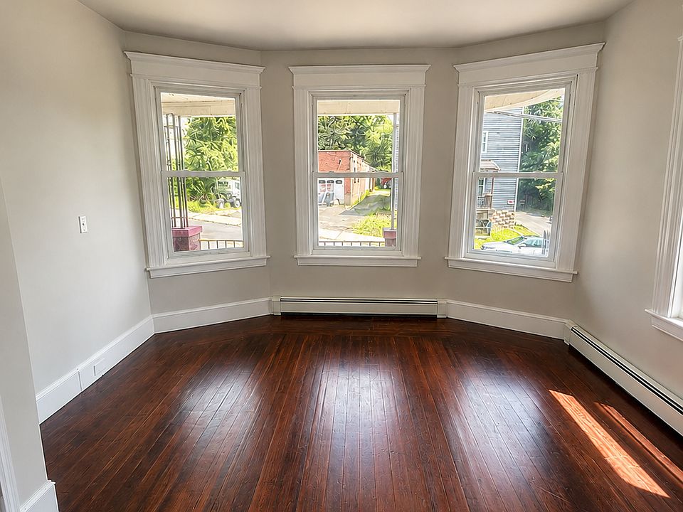 1st image of 143 Hill St #1
