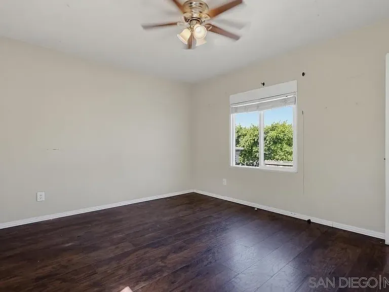 3328 Harbor View Dr — Photo 8