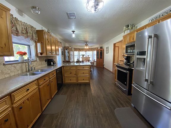 2nd image of 5917 Woodridge Dr