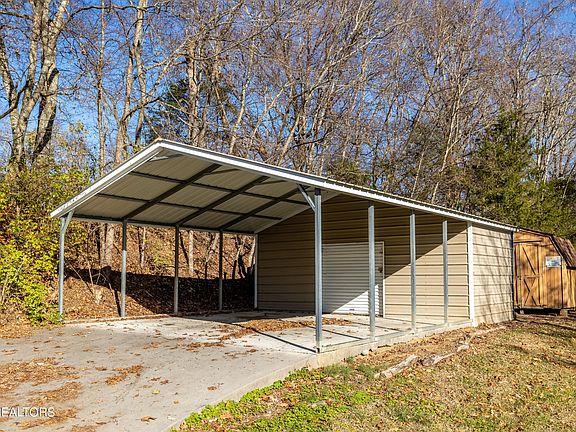 4th image of 1304 Matthews Hollow Rd