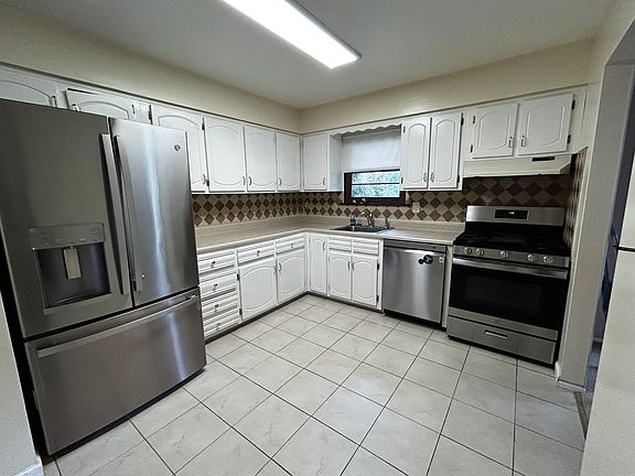 4th image of 6805 Hana Rd