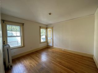 49 Madison Ave #1M, Cambridge, MA 02140