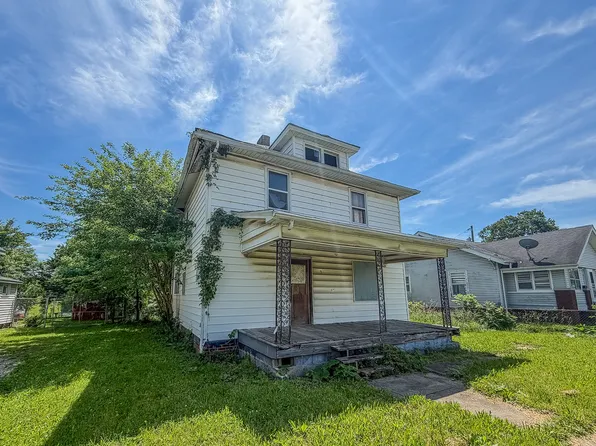 3 N State St, Danville, IL 61832