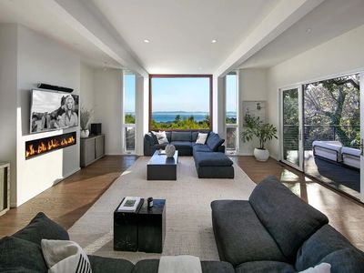 975 Mariposa Ln, Santa Barbara, CA, 93108