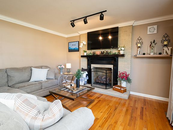 2nd image of 14104 Heather Dr
