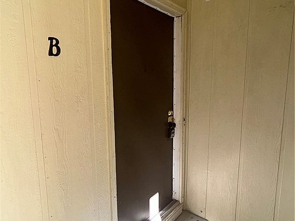 3rd image of 6324 Marykirk Dr #B