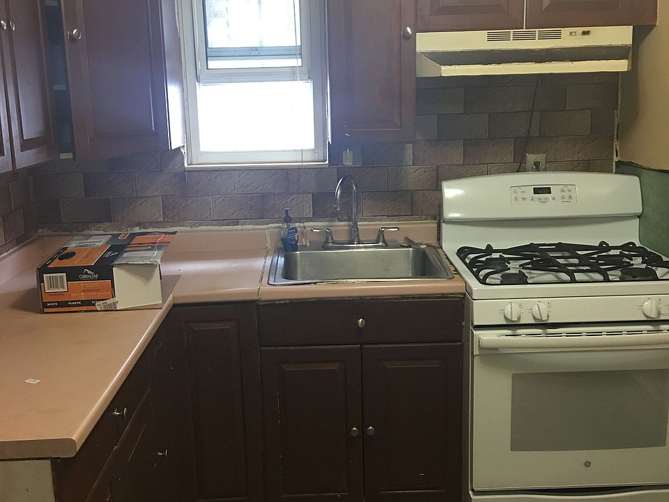 1st image of 8742 165th St
