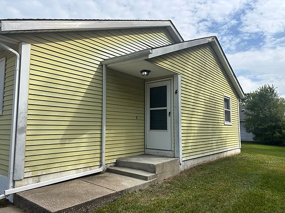 2nd image of 370 Admiral Ave APT 4