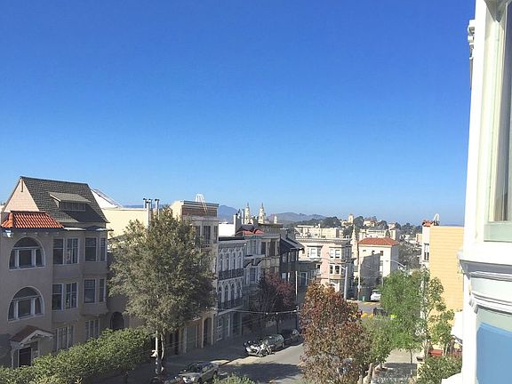 2nd image of 858 Ashbury St #3
