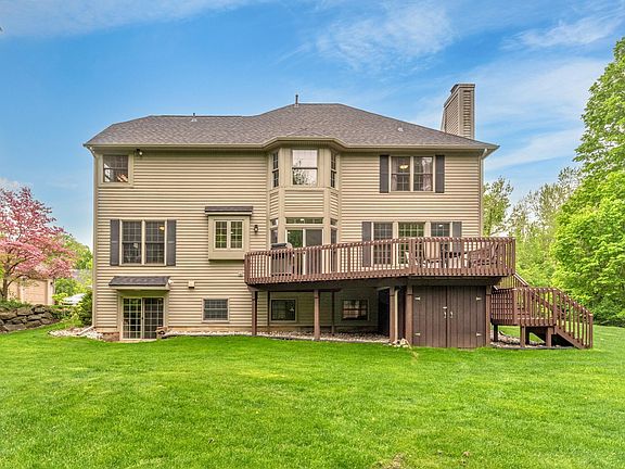 3rd image of 1218 Waterways Dr