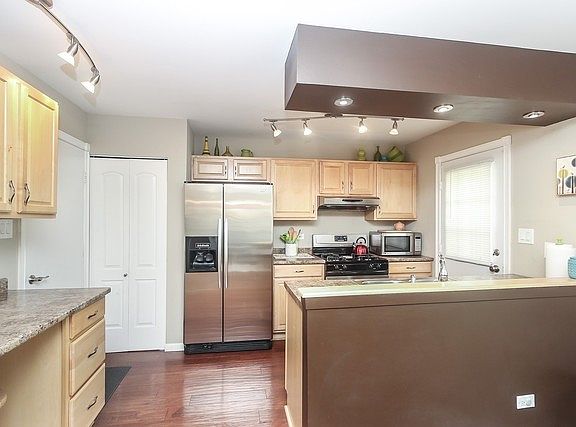 2nd image of 234 W Dresden Ave