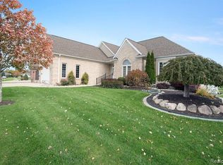 9045 Copper Ridge Dr, Davison, MI 48423
