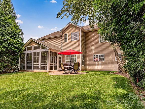 3rd image of 13731 Daltrey Ln