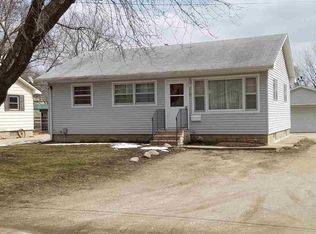 68 Zuma St, Waterloo, IA 50703