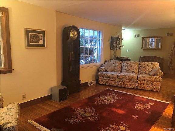 4th image of 117 Cadman Dr
