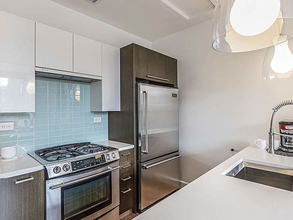 5th image of 2-17 51st Ave #209
