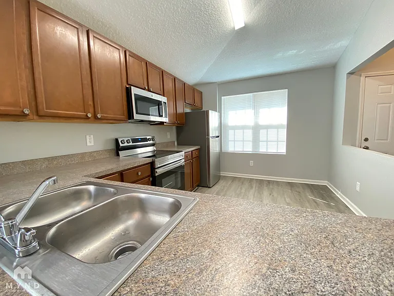 11053 Campus Heights Ln — Photo 4