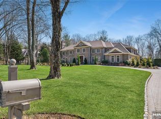 2 Alford Dr, Saddle River, NJ 07458