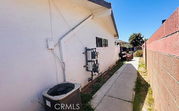 3rd image of 14181 Roxanne Dr