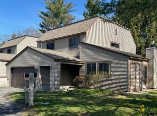 24 Maple Ln #24, Avon, CT 06001