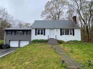 1524 Harkney Hill Rd, Coventry, RI 02816
