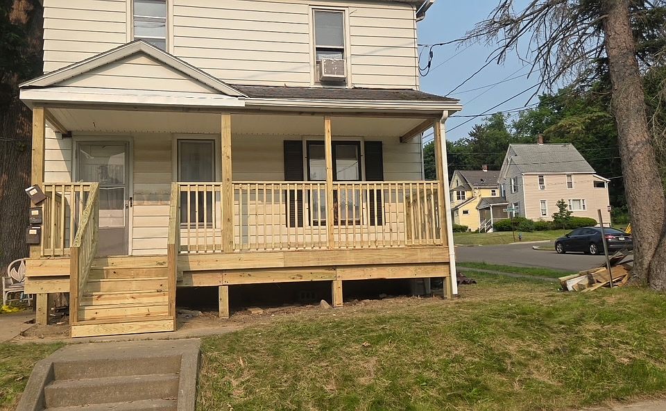 1st image of 27 Duane Ave #1