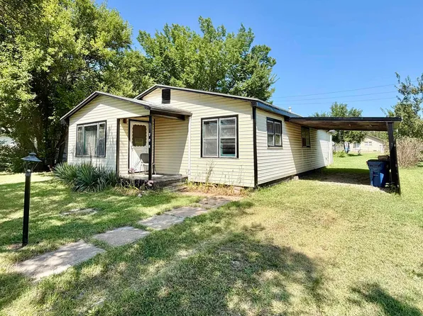 708 N School St, Eureka, KS 67045