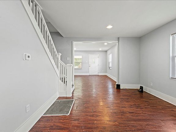 5th image of 3727-3729 N Kenwood Ave #8FBDF901