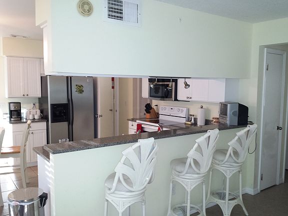 3rd image of 786 Lake Como Dr