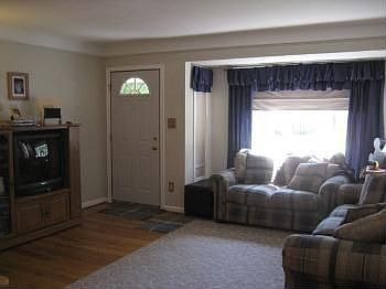 2nd image of 9949 Farley Ave