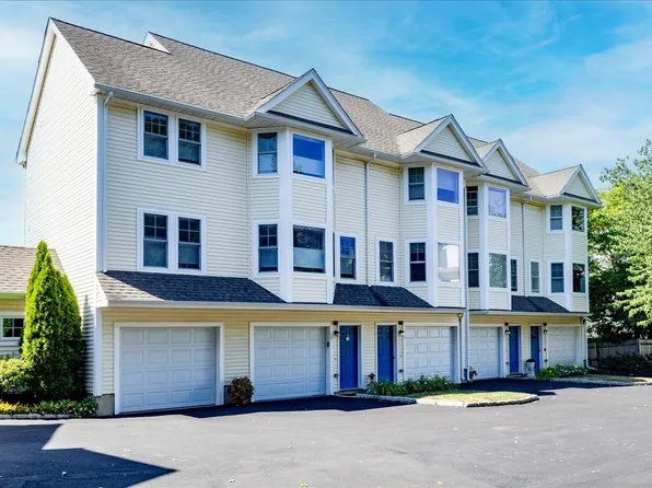 14 1/2 Roundy St Unit 4, Beverly, MA 01915