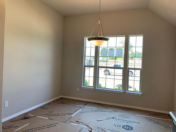 5th image of 109 Cheryl Dr